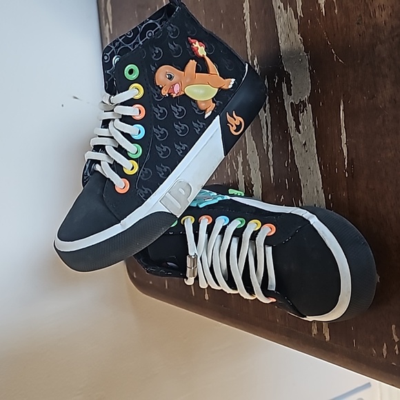 POKÉMON kids Hightop Sneakers - Picture 3 of 8